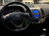 Usado Hyundai i30 Sport 115 CV (84 kW) 2008 Negro Berlina