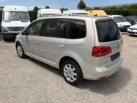 Usado VW Touran Business 105 CV (77 kW) 2014 Gris / plata Monovolumen