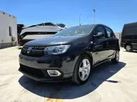 Usado Dacia Sandero Acces 75 CV (55 kW) 2018 Negro Utilitario
