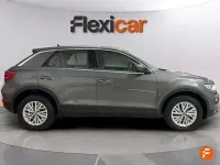 Usado VW T-Roc Advance 115 CV (84 kW) 2021 Gris / plata SUV