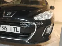 Usado Peugeot 308 SW Active 115 CV (84 kW) 2013 Negro Familiar