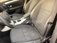 Usado Renault Laguna III Expression 130 CV (95 kW) 2008 Negro Familiar