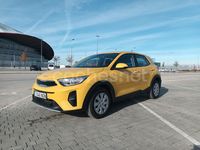Usado Kia Stonic 84 CV (61 kW) 2023 Amarillo SUV
