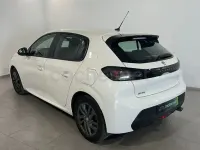 Usado Peugeot 208 Active 100 CV (73 kW) 2021 Blanco Utilitario