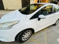 Usado Ford B-MAX Trend 95 CV (69 kW) 2013 Blanco Monovolumen