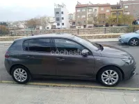 Usado Peugeot 308 Style 100 CV (73 kW) 2020 Negro Berlina