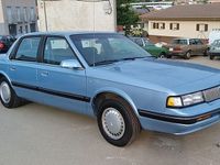 Usado Oldsmobile Cutlass 112 CV (82 kW) 1990 Azul claro Berlina