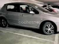 Usado Peugeot 307 90 CV (66 kW) 2005 Gris / plata Berlina