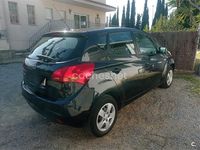 Usado Kia Venga 90 CV (66 kW) 2010 Negro Utilitario