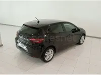 Usado Renault Clio V Intens 91 CV (66 kW) 2022 Negro Berlina