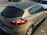 Usado Renault Mégane III Dynamique 105 CV (77 kW) 2009 Beige Berlina