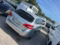 Usado Peugeot 308 SW Style 120 CV (88 kW) 2016 Gris / plata Familiar