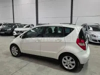 Usado Mercedes A180 Avantgarde 109 CV (80 kW) 2009 Blanco Monovolumen