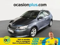 Usado Skoda Fabia Ambition 75 CV (55 kW) 2015 Gris Berlina