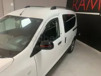 Usado Dacia Dokker Essentiel 95 CV (69 kW) 2019 Blanco Monovolumen