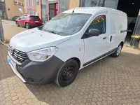Usado Dacia Dokker Essentiel 95 CV (69 kW) 2021 Blanco Monovolumen