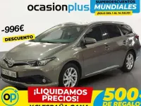 Usado Toyota Auris Touring Sports Active 116 CV (85 kW) 2017 Gris Familiar