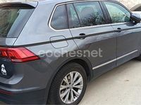 Usado VW Tiguan Edition 125 CV (91 kW) 2018 Gris / plata SUV