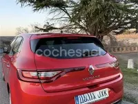 Usado Renault Mégane Zen 110 CV (80 kW) 2017 Rojo Berlina