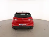 Usado Hyundai i30 120 CV (88 kW) 2017 Rojo Berlina