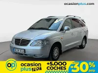 Usado SsangYong Rodius 165 CV (121 kW) 2012 Gris / plata Monovolumen