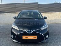Usado Toyota Yaris Hybrid 100 CV (73 kW) 2016 Negro Berlina