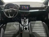 Usado Seat Arona FR 115 CV (84 kW) 2025 Gris / plata SUV