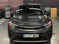 Usado Kia Stonic 110 CV (80 kW) 2018 Gris / plata SUV