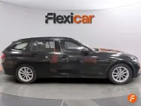 Usado BMW 320 190 CV (139 kW) 2023 Negro Familiar
