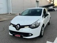 Usado Renault Clio III Collection 75 CV (55 kW) 2014 Blanco Berlina