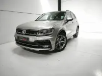 Usado VW Tiguan R-line 150 CV (110 kW) 2019 Gris / plata SUV