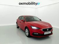 Usado Seat Leon Style 110 CV (80 kW) 2021 Rojo desire/gris