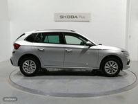 Usado Skoda Kamiq Selection 115 CV (84 kW) 2025 Gris / plateado SUV