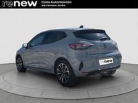 Usado Renault Clio V Techno 100 CV (73 kW) 2025 Gris / plata Berlina