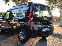 Usado Fiat Doblò Active 90 CV (66 kW) 2010 Granate Monovolumen