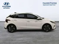 Usado Hyundai i20 84 CV (61 kW) 2023 Blanco Utilitario