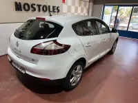Usado Renault Mégane Intens 95 CV (69 kW) 2015 Blanco Berlina