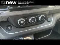 Usado Renault Trafic 170 CV (125 kW) 2022 Negro Monovolumen