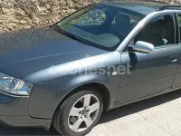 Usado Audi A6 180 CV (132 kW) 2005 Azul Familiar