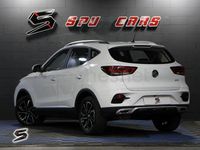 Usado MG ZS Luxury 111 CV (81 kW) 2023 Blanco SUV