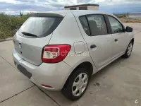 Usado Dacia Sandero Ambiance 75 CV (55 kW) 2016 Gris / plata Berlina