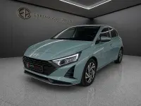 Usado Hyundai i20 79 CV (58 kW) 2024 Verde Utilitario