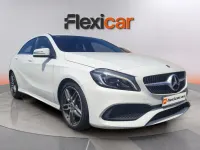 Usado Mercedes A180 Urban 122 CV (89 kW) 2017 Blanco Berlina