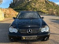 Usado Mercedes C220 Classic 150 HP (110 kW) 2006 Preto Carrinha
