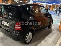 Usado Mercedes A170 Elegance 95 CV (69 kW) 2003 Negro Utilitario