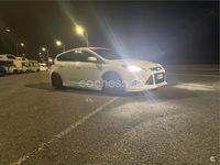 Usado Ford Focus Trend 125 CV (91 kW) 2013 Blanco Berlina