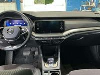 Usado Skoda Octavia Ambition 131 CV (96 kW) 2022 Gris Utilitario