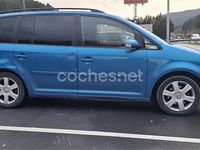 Usado VW Touran 140 CV (102 kW) 2006 Azul Monovolumen