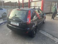 Usado Ford Fiesta Ambiente 70 CV (51 kW) 2008 Negro Utilitario