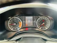 Usado Jeep Renegade Night Eagle 120 CV (88 kW) 2017 Gris / plata SUV